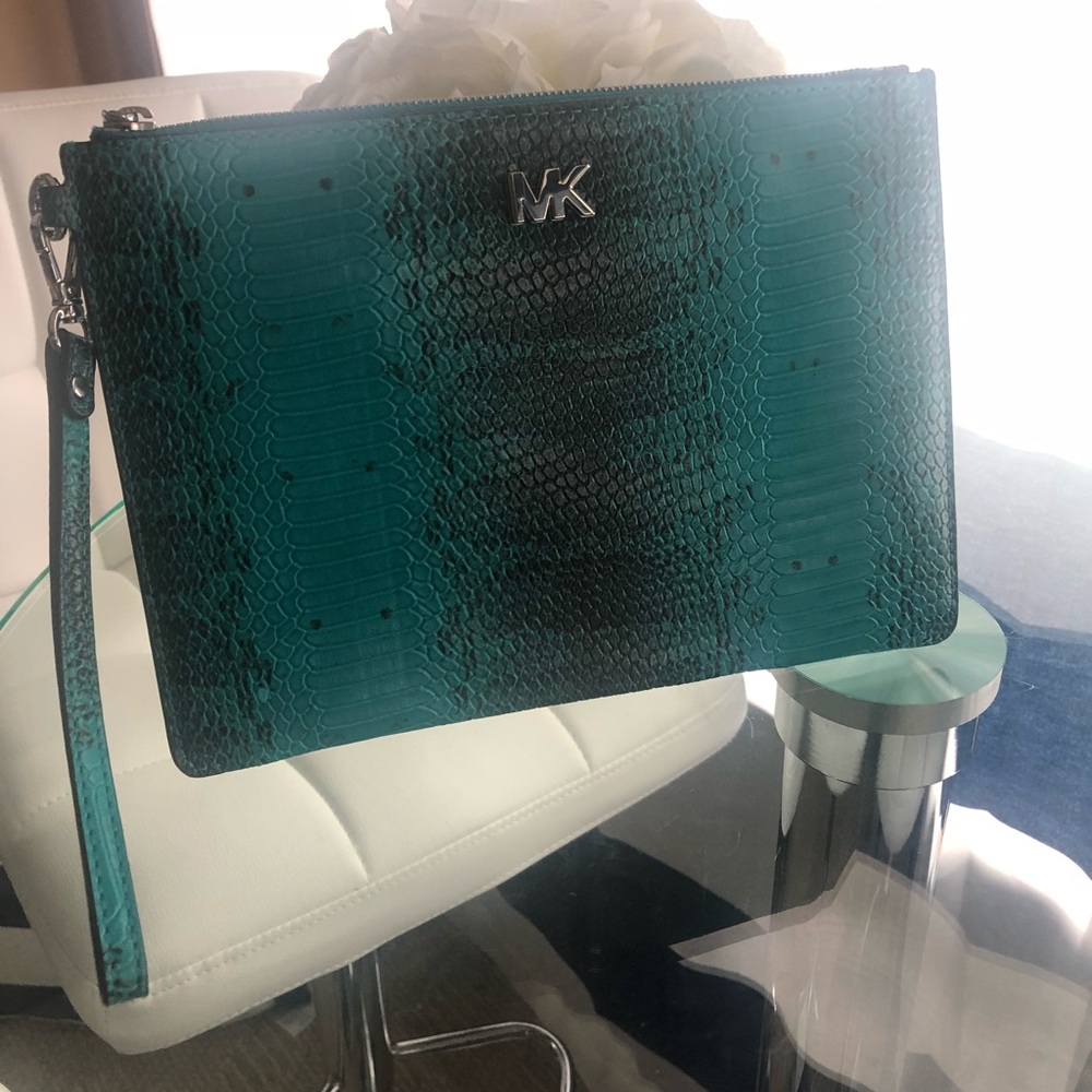Michael Kors pouches and clutches MD zip